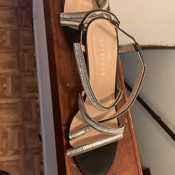 Metaphor shoes size 9 - Picture 2 of 6